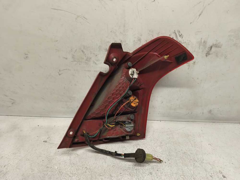 FEU ARRIERE GAUCHE SUZUKI SWIFT 2008+ - Vue 2